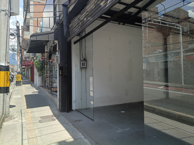 Local en arriendo en Los Naranjos, Itagüí, 131 m² · foto 7 de 7