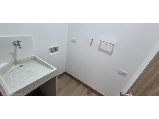 Apartamento en venta en Centro, La Estrella · foto 4 de 19
