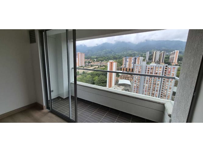 Apartamento en venta en Centro, La Estrella · foto 11 de 19