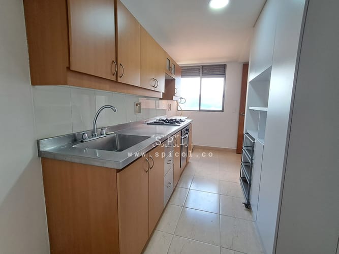 Apartamento de 3 alcobas en arriendo en Los Balsos, Medellín, 105 m² · foto 2 de 24