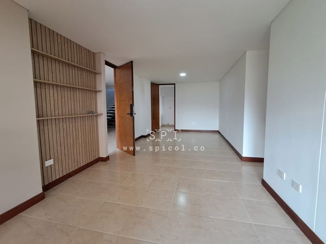 Apartamento de 3 alcobas en arriendo en Los Balsos, Medellín, 105 m² · foto 3 de 24