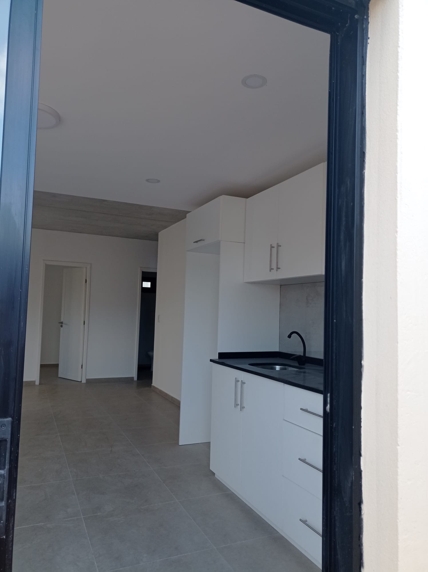 ALQUILER. Casa 3 dorm, cochera, parrillero, patio | Próx. Rambla Lomas de Solymar · Foto 6