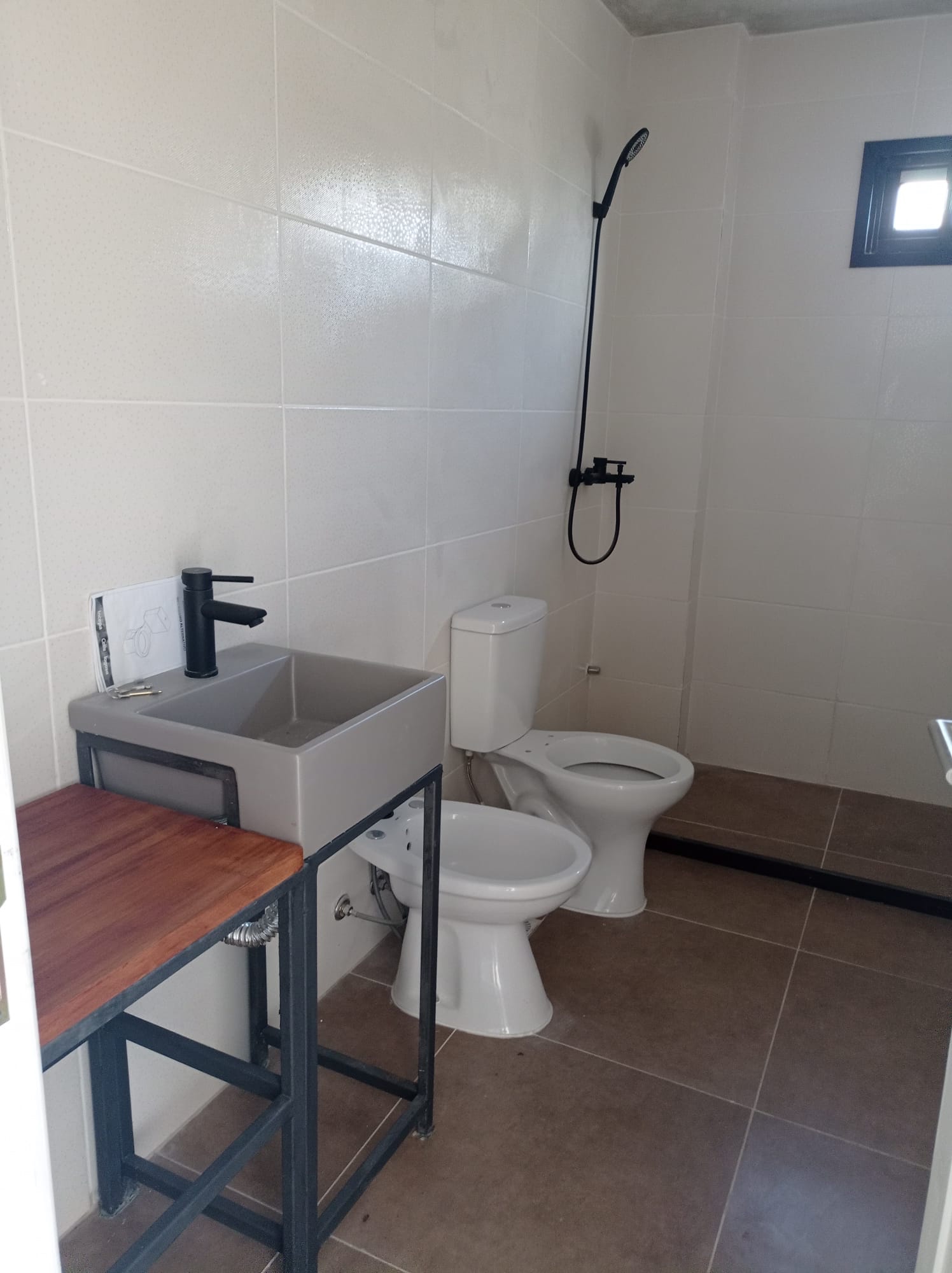 ALQUILER. Casa 3 dorm, cochera, parrillero, patio | Próx. Rambla Lomas de Solymar · Foto 10