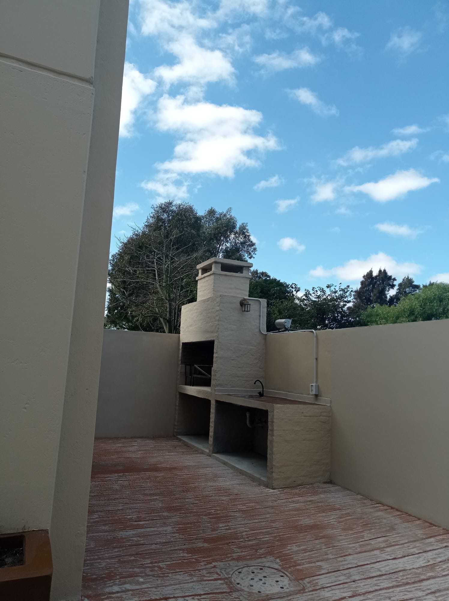 ALQUILER. Casa 3 dorm, cochera, parrillero, patio | Próx. Rambla Lomas de Solymar · Foto 4