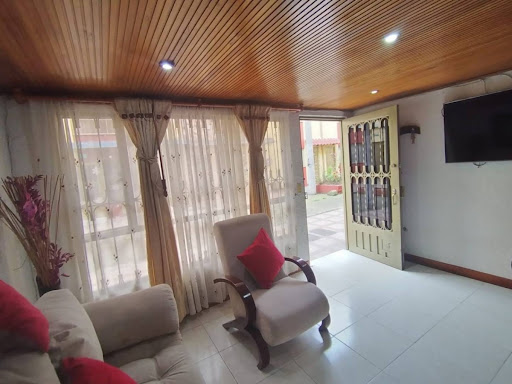 Casa en venta en Villas De Granada, Bogotá · foto 3 de 24