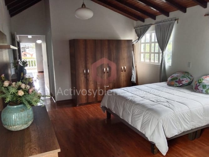 Casa de 5 alcobas en venta en Cabeceras De Llanogrande, Rionegro · foto 11 de 24