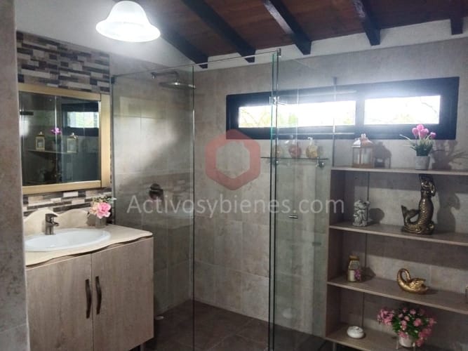 Casa de 5 alcobas en venta en Cabeceras De Llanogrande, Rionegro · foto 13 de 24