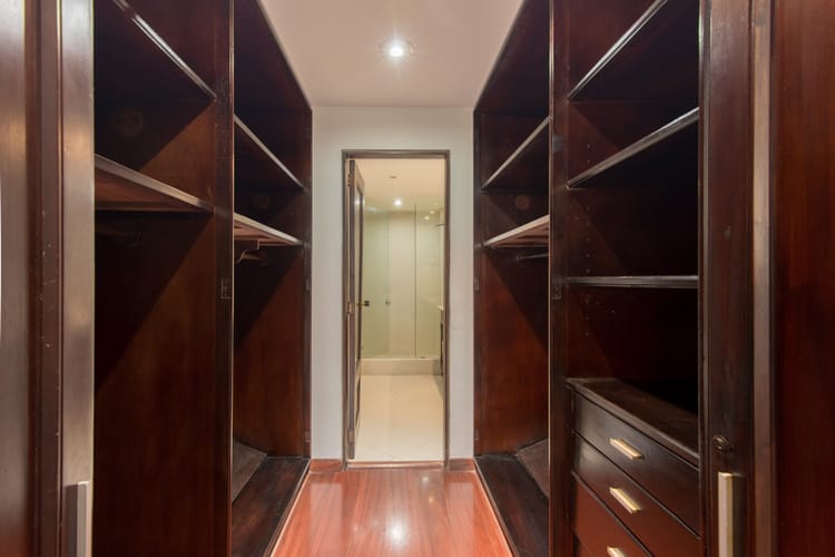 Apartamento de 3 alcobas en venta en Los Rosales, Bogotá, 212 m² · foto 15 de 20