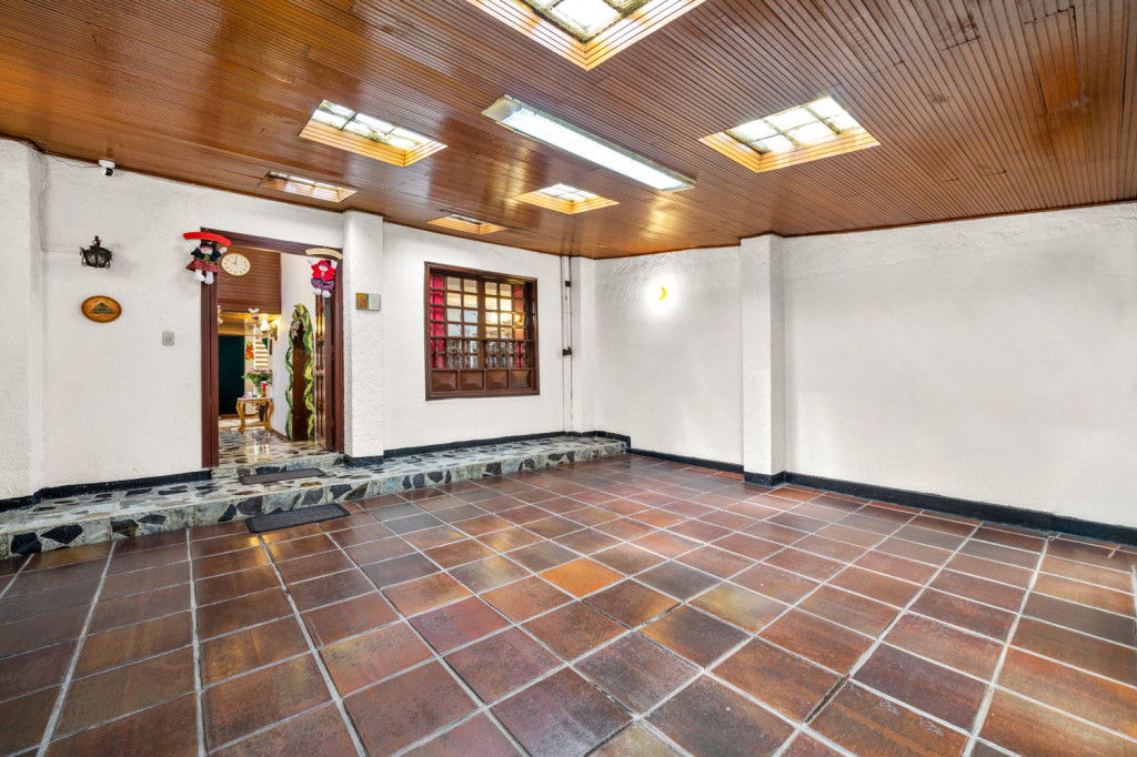 Casa en venta en Las Villas, Bogotá · foto 3 de 15