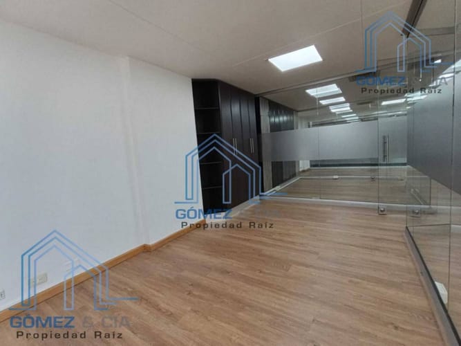 Oficina en arriendo en El Diamante No. 2, Medellín, 65 m² · foto 4 de 10
