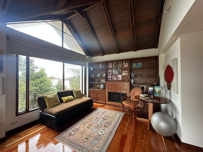 Casa de 3 alcobas en venta en Lindaraja, Bogotá, 275 m² · foto 5 de 21