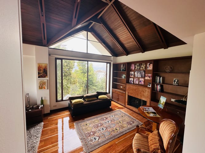 Casa de 3 alcobas en venta en Lindaraja, Bogotá, 275 m² · foto 4 de 21
