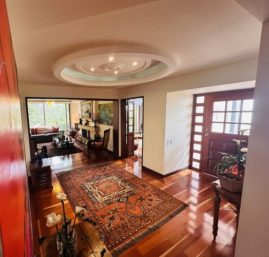 Casa de 3 alcobas en venta en Lindaraja, Bogotá, 275 m² · foto 14 de 21
