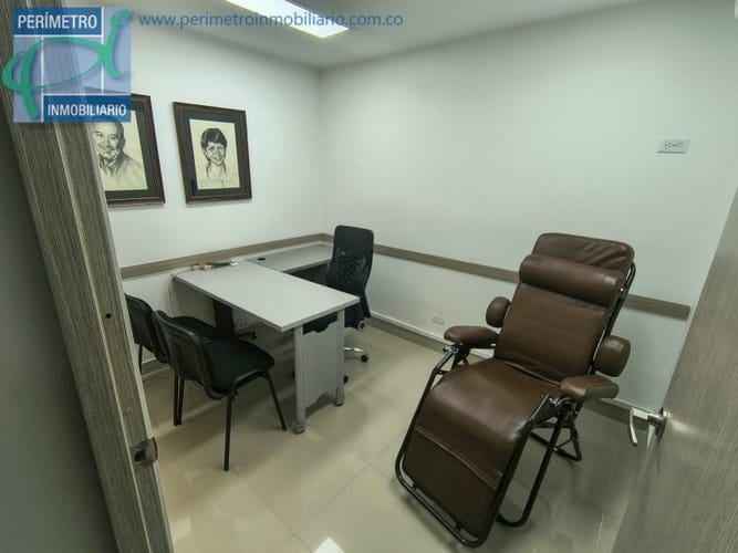 Oficina en arriendo en Milla De Oro, Medellín, 250 m² · foto 8 de 18
