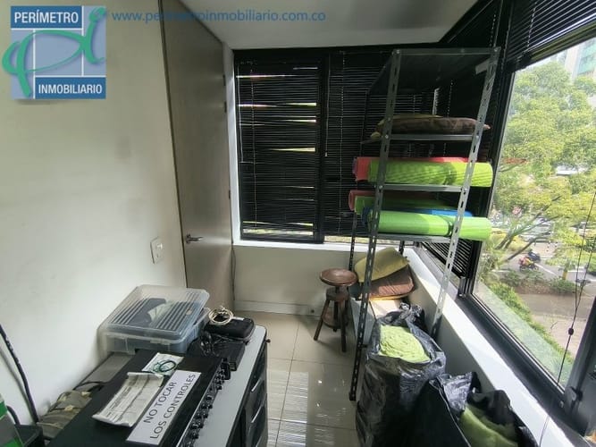 Oficina en arriendo en Milla De Oro, Medellín, 250 m² · foto 9 de 18
