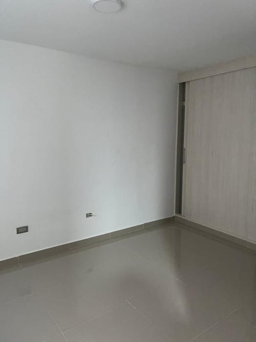 Edificio en venta en Ciudad 2000, Cali, 240 m² · foto 13 de 15