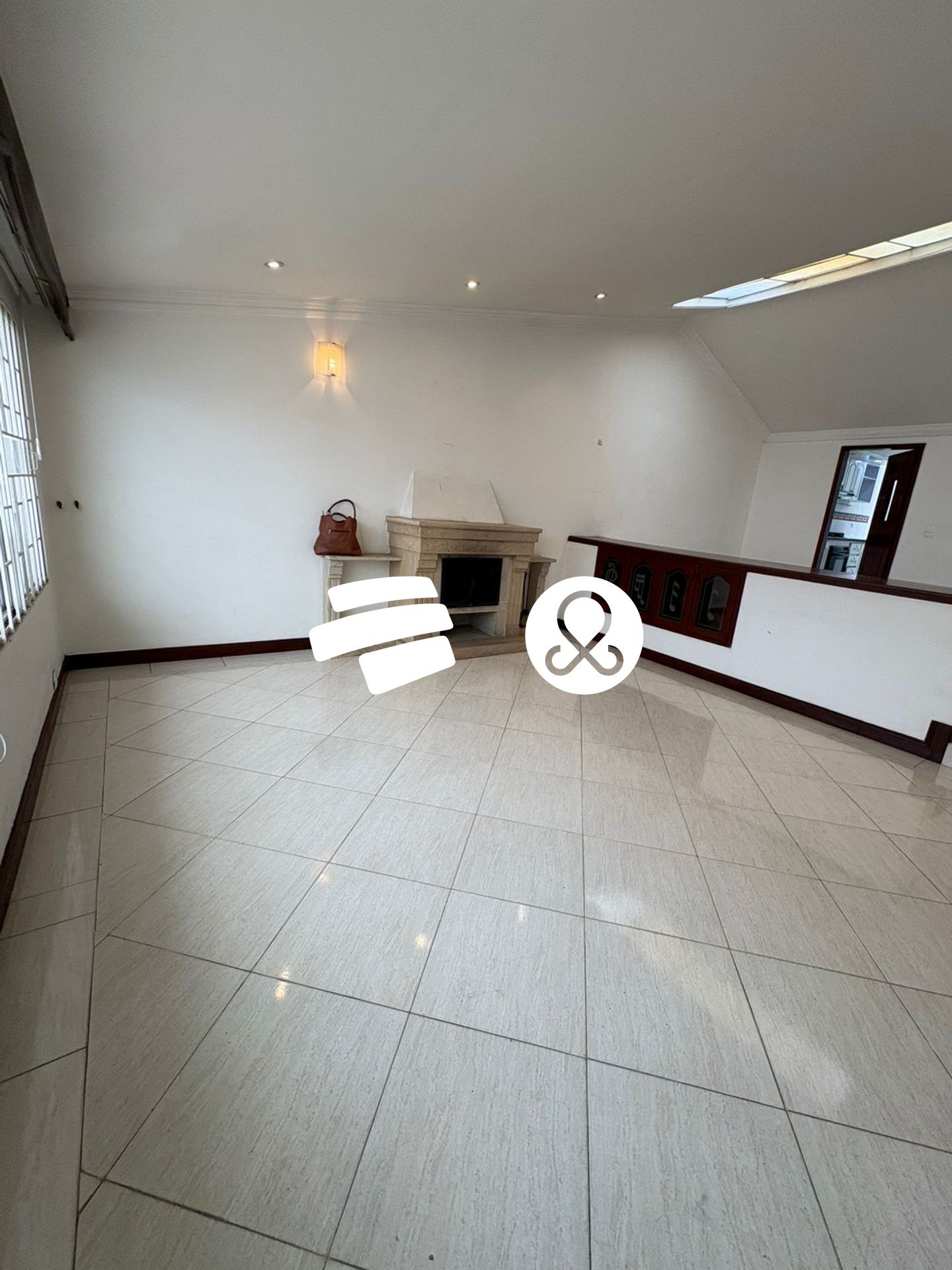 Casa en venta en Fontibon, Bogotá · foto 2 de 24