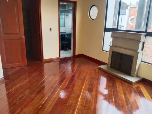 Casa en venta en Gratamira, Bogotá · foto 3 de 18