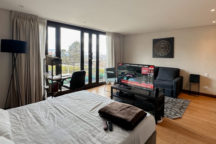Apartamento de 1 alcoba en venta en Belen, Bogotá, 51 m² · foto 2 de 16