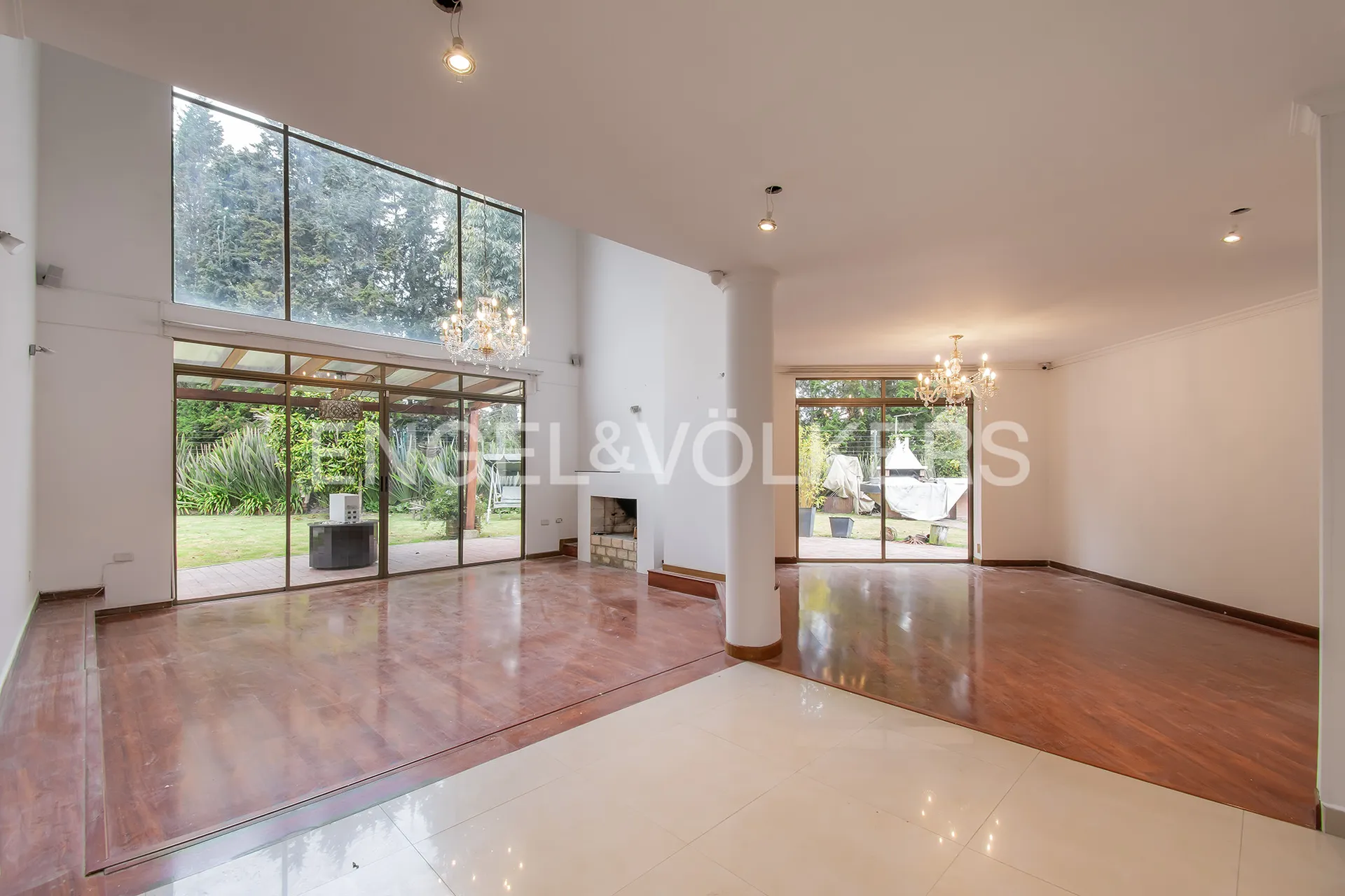 Casa en venta en Guaymaral, Bogotá · foto 2 de 18