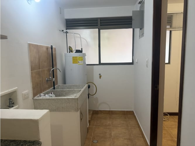 Casa de 3 alcobas en venta en Medellín, 218 m² · foto 6 de 20