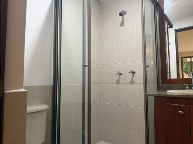 Casa de 3 alcobas en venta en Medellín, 218 m² · foto 9 de 20