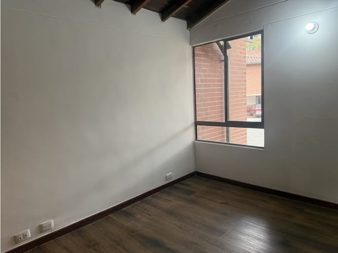 Casa de 3 alcobas en venta en Medellín, 218 m² · foto 13 de 20