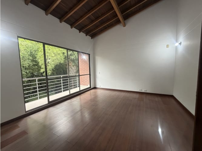 Casa de 3 alcobas en venta en Medellín, 218 m² · foto 15 de 20