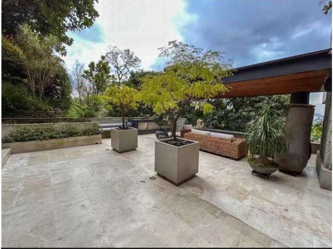 Apartamento de 3 alcobas en venta en El Tesoro, Medellín, 400 m² · foto 3 de 21