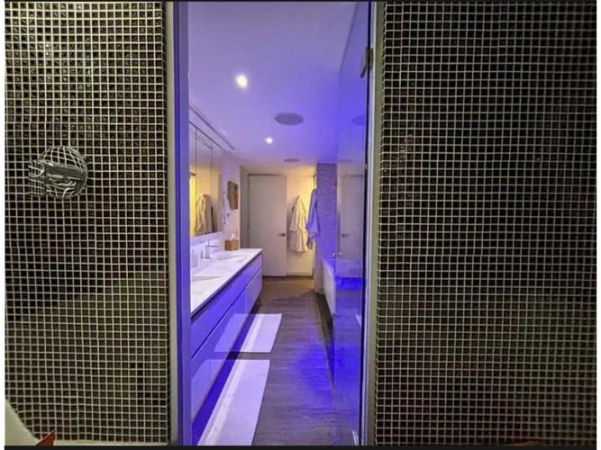 Apartamento de 3 alcobas en venta en El Tesoro, Medellín, 400 m² · foto 19 de 21
