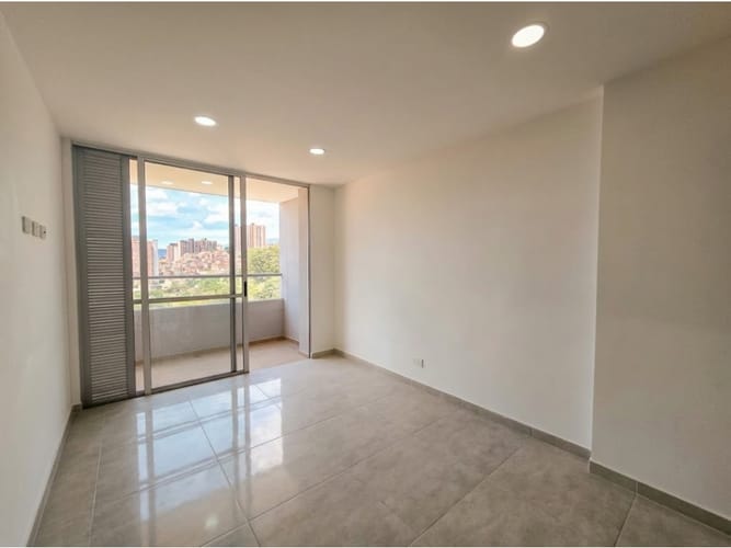 Apartamento en venta en El Porvenir, Medellín · foto 3 de 14