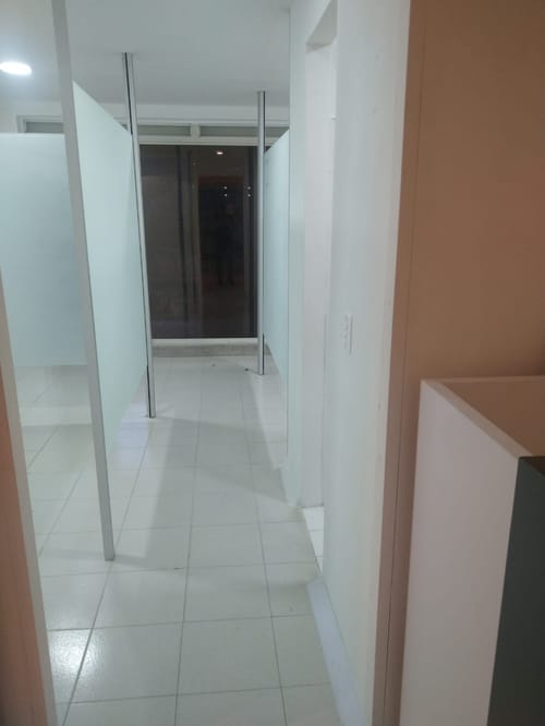 Oficina en arriendo en U.D. Atanasio Girardot, Medellín, 36 m² · foto 7 de 8