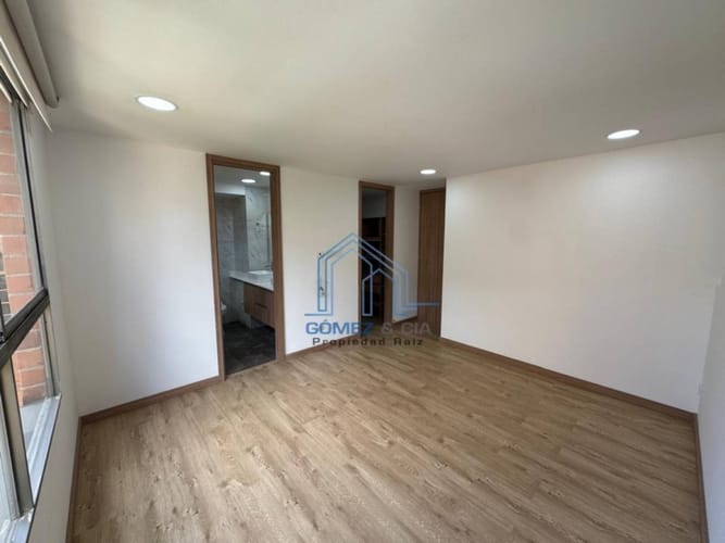 Apartamento de 3 alcobas en venta en El Tesoro, Medellín, 160 m² · foto 8 de 24
