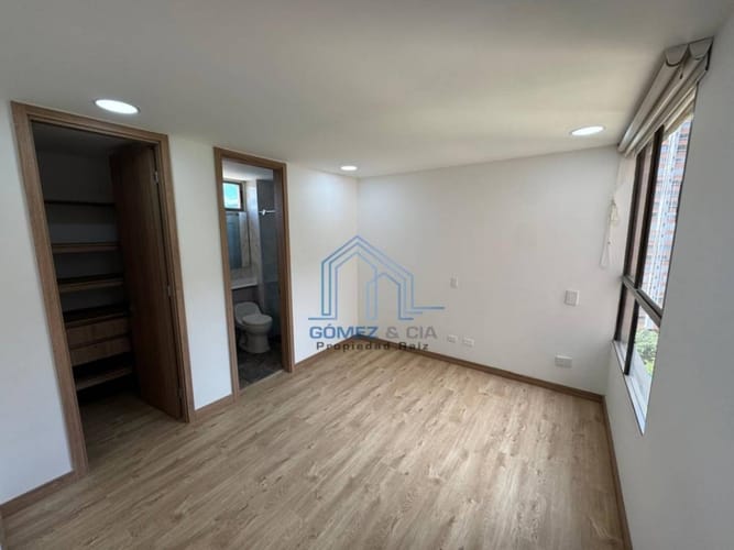 Apartamento de 3 alcobas en venta en El Tesoro, Medellín, 160 m² · foto 15 de 24