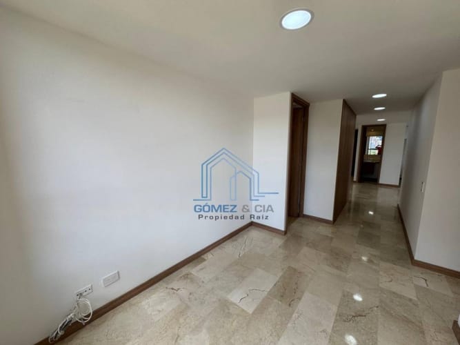 Apartamento de 3 alcobas en venta en El Tesoro, Medellín, 160 m² · foto 18 de 24
