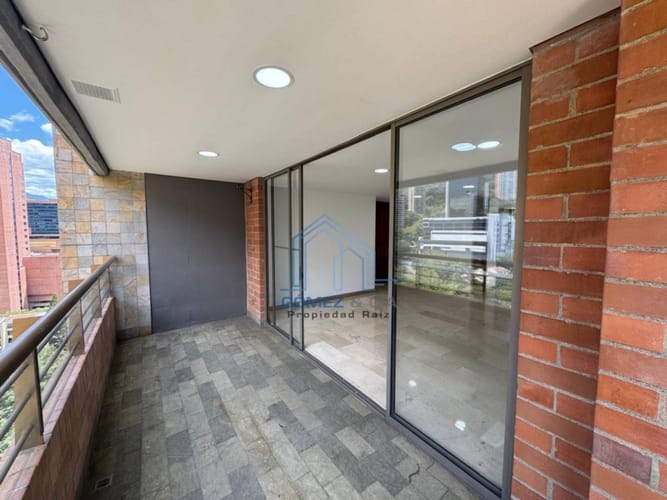 Apartamento de 3 alcobas en venta en El Tesoro, Medellín, 160 m² · foto 22 de 24