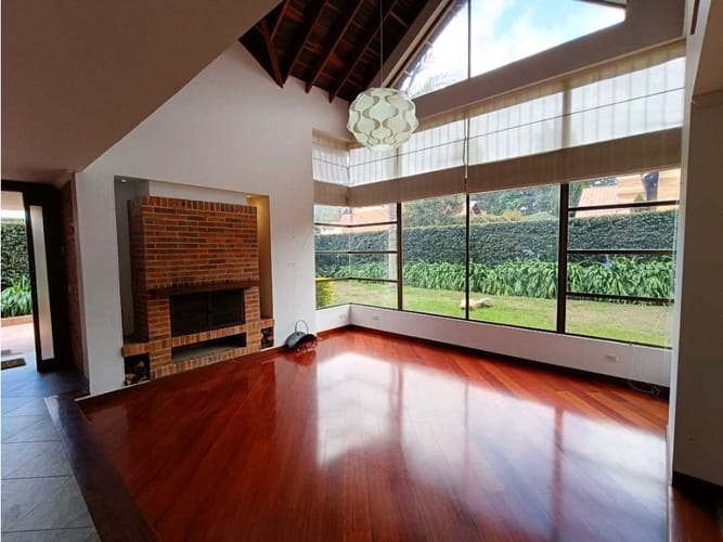Casa de 3 alcobas en venta en La Leonor Sector Fagua, Chía, 298 m² · foto 2 de 24