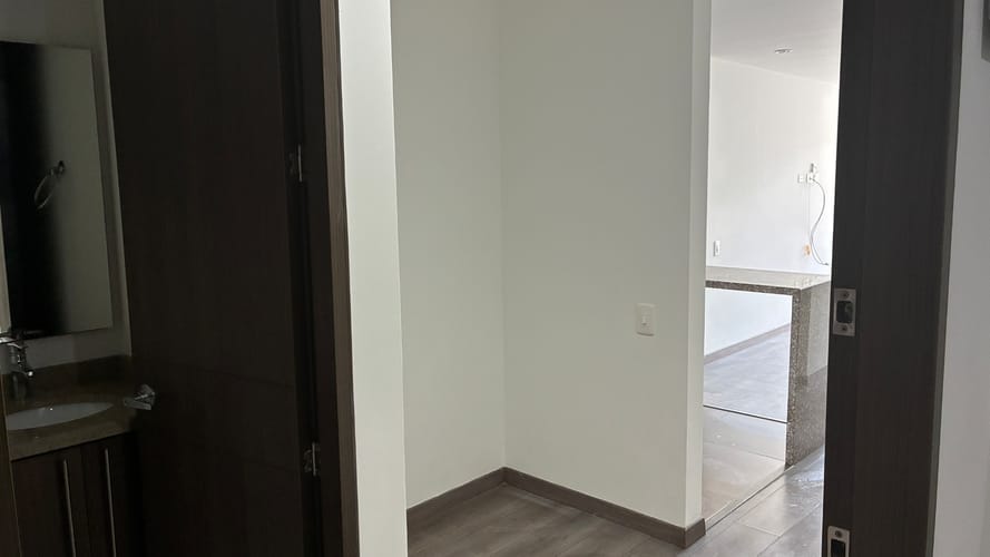 Apartamento de 1 alcoba en arriendo en Niza Norte, Bogotá, 50 m² · foto 2 de 24