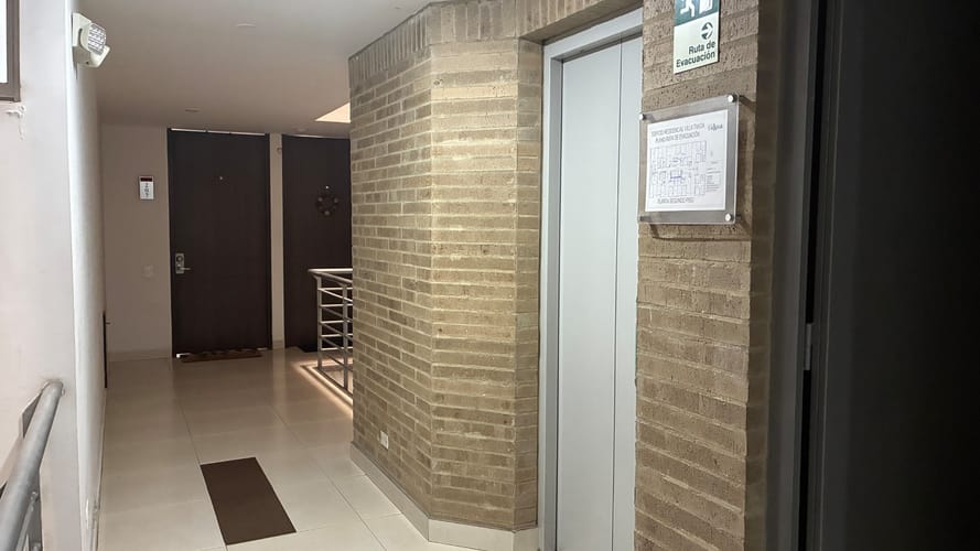 Apartamento de 1 alcoba en arriendo en Niza Norte, Bogotá, 50 m² · foto 23 de 24