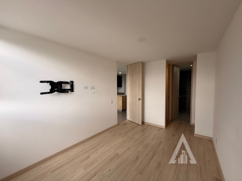 Apartamento en arriendo en El Poblado, Medellín · foto 6 de 9