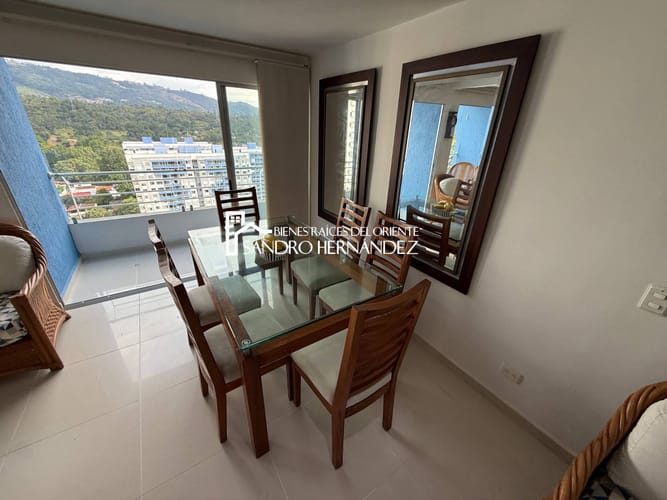 Apartamento de 3 alcobas en venta en Cañaveral, Floridablanca, 92 m² · foto 3 de 13