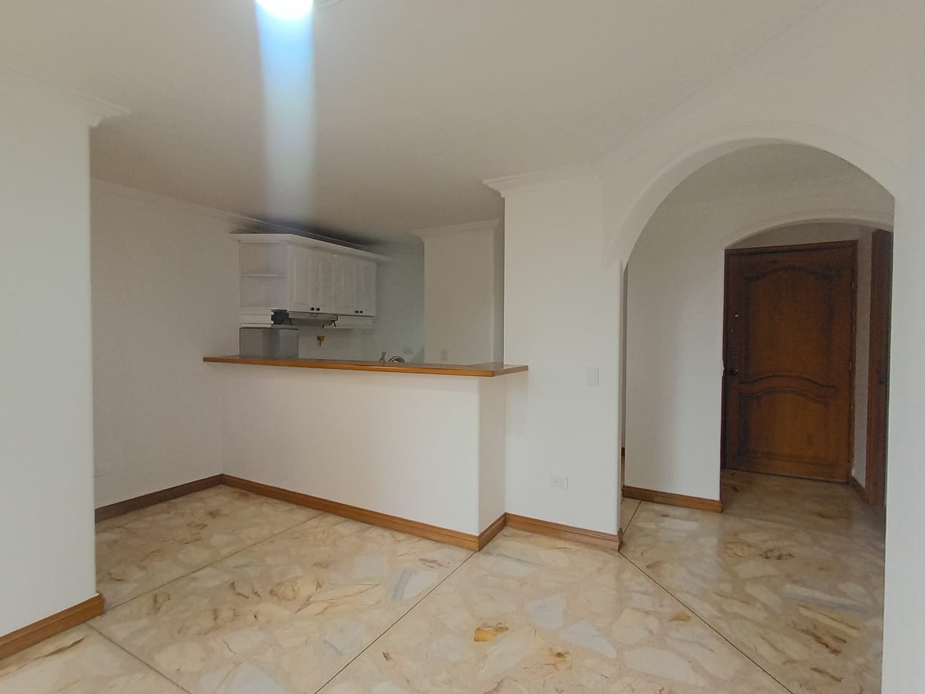Apartamento en arriendo en Laureles, Medellín · foto 3 de 19