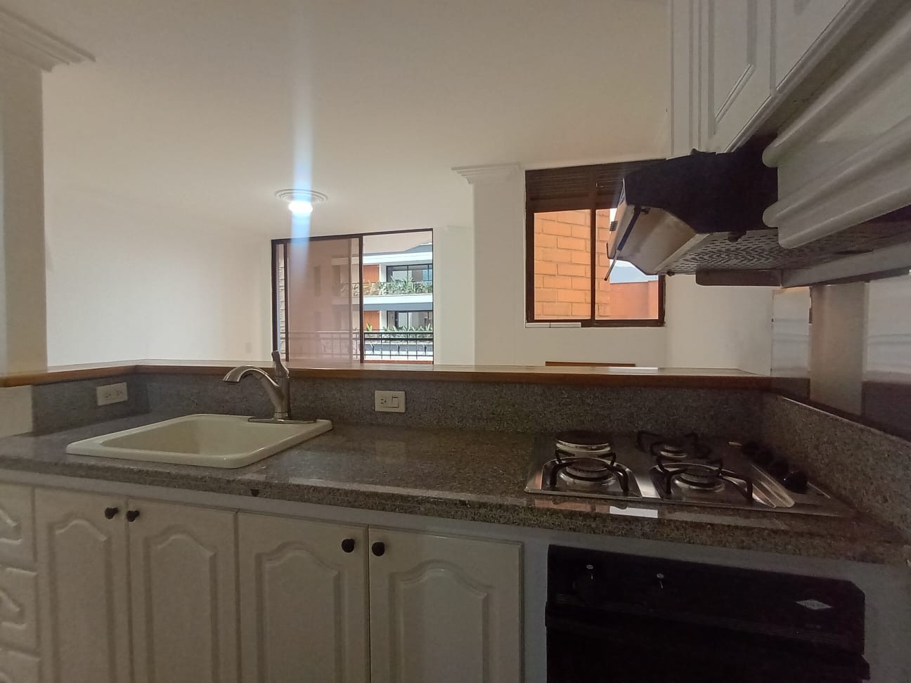 Apartamento en arriendo en Laureles, Medellín · foto 9 de 19