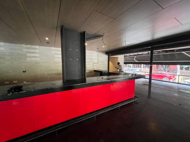Local en arriendo en El Poblado, Medellín, 276 m² · foto 2 de 22