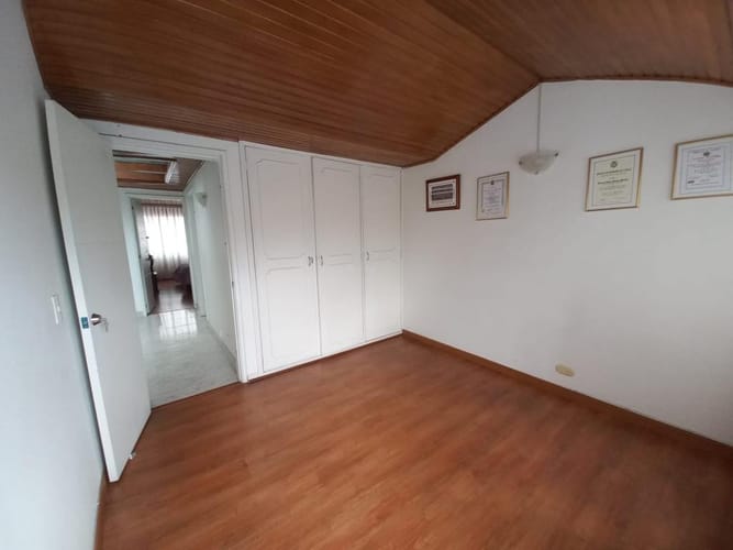 Casa de 5 alcobas en venta en Ilarco, Bogotá, 150 m² · foto 5 de 22