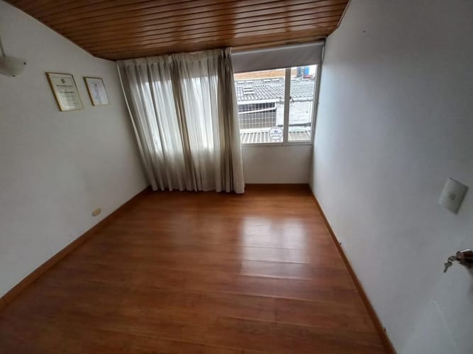 Casa de 5 alcobas en venta en Ilarco, Bogotá, 150 m² · foto 6 de 22