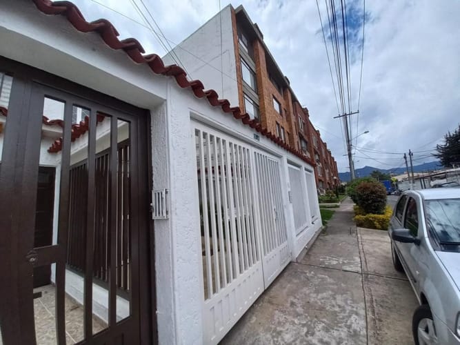 Casa de 5 alcobas en venta en Ilarco, Bogotá, 150 m² · foto 21 de 22