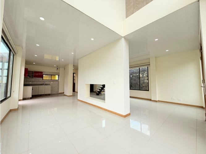 Casa de 3 alcobas en arriendo en La Moya, Cota, 178 m² · foto 3 de 24