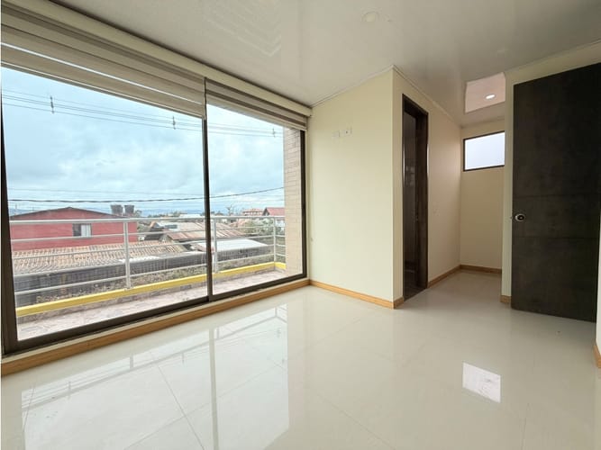 Casa de 3 alcobas en arriendo en La Moya, Cota, 178 m² · foto 13 de 24