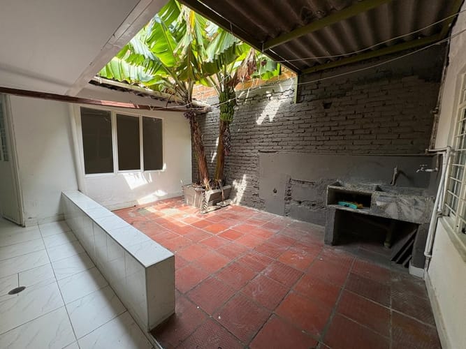 Casa de 5 alcobas en venta en Union De Vivienda Popular, Cali, 177 m² · foto 12 de 19